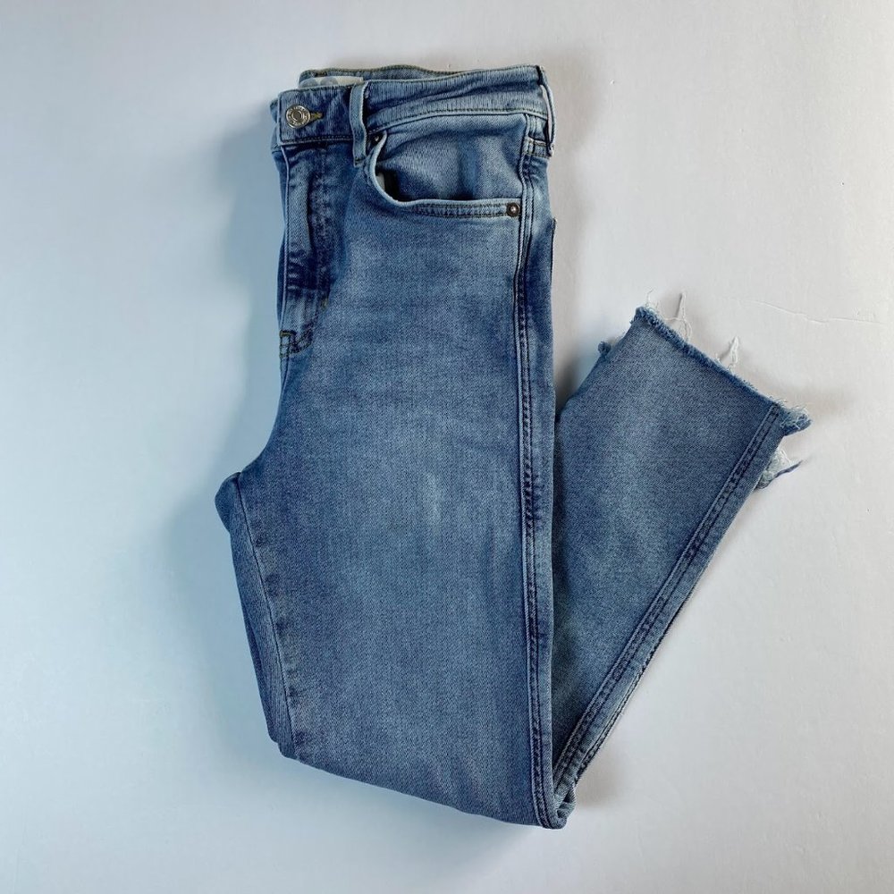 We The Free, stonewash Raw High Rise Jegging skinny jeans, size 8/29